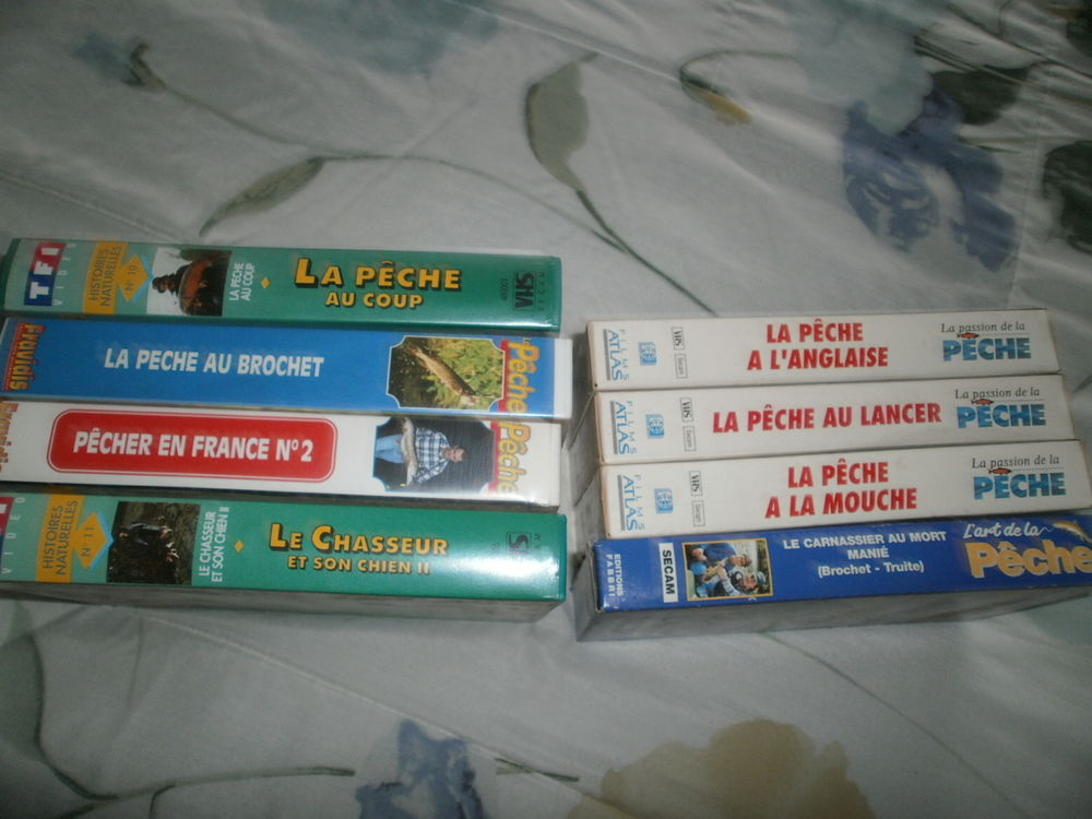 lot de cassettes vid�o sur la peche 8 Saint-L� (50)