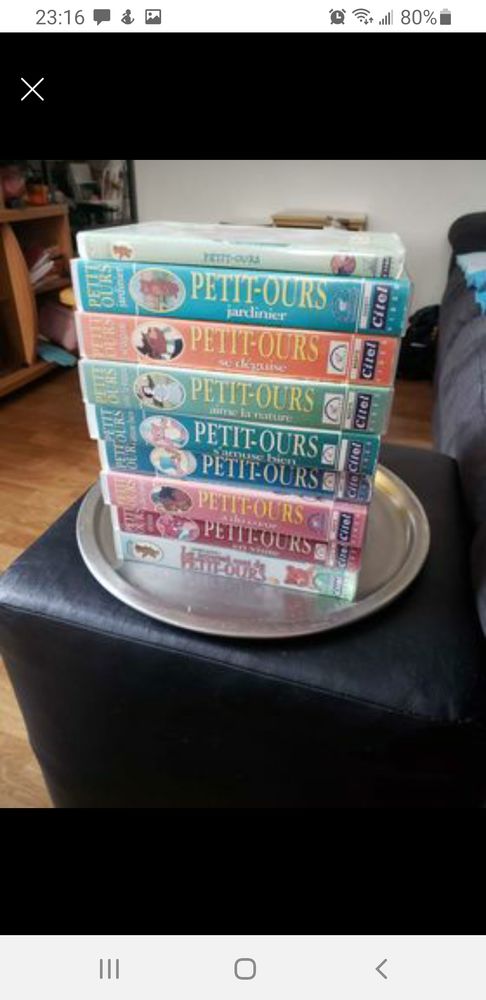 Cassettes vid�os Petit ours et un dvd 15 Villedieu-les-Po�les (50)