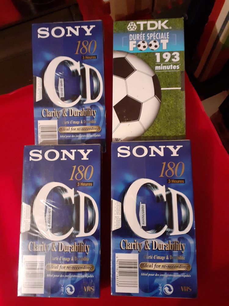4 CASSETTES VHS VIERGES NEUVES SONY ET TDK 8 Barbizon (77)