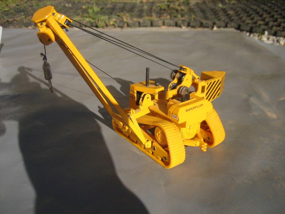 Caterpillar D591 poseur de canalisations 25 Annemasse (74)