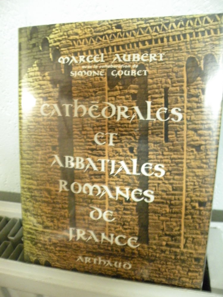 CATHEDRALES ET ABBATIALES ROMANES DE FRANCE 15 Leers (59)
