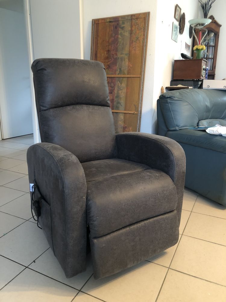 cause d�c�s, Fauteuil Lazy Up servi 2 mois; �tat neuf 400 Gimont (32)