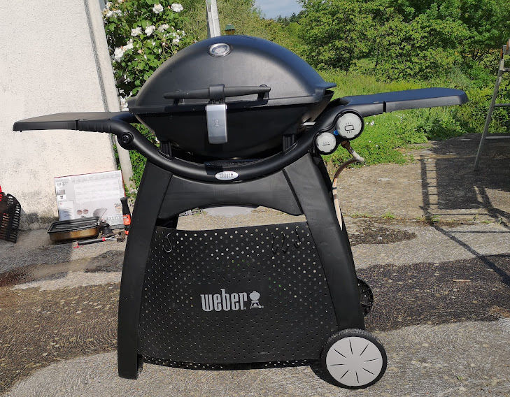 Cause d�m�nagement Barbecue d'ext�rieur au gaz WEBER Q3200 700 Auzouer-en-Touraine (37)