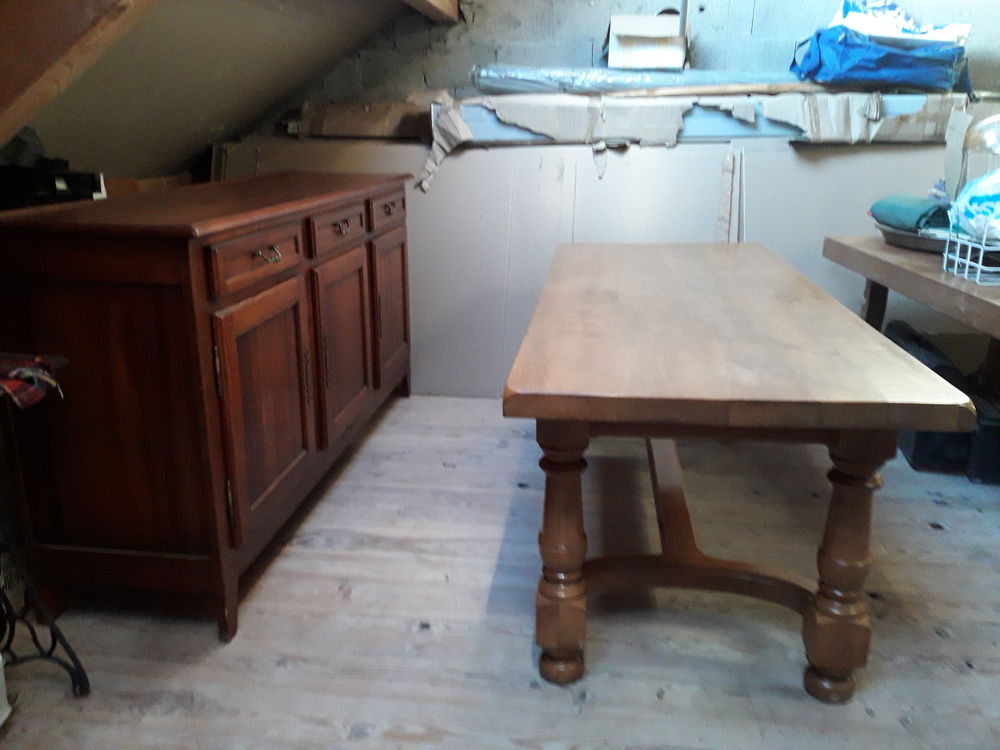 cause d�m�nagement je brade un bahut , et une table de salle 300 Belley (01)