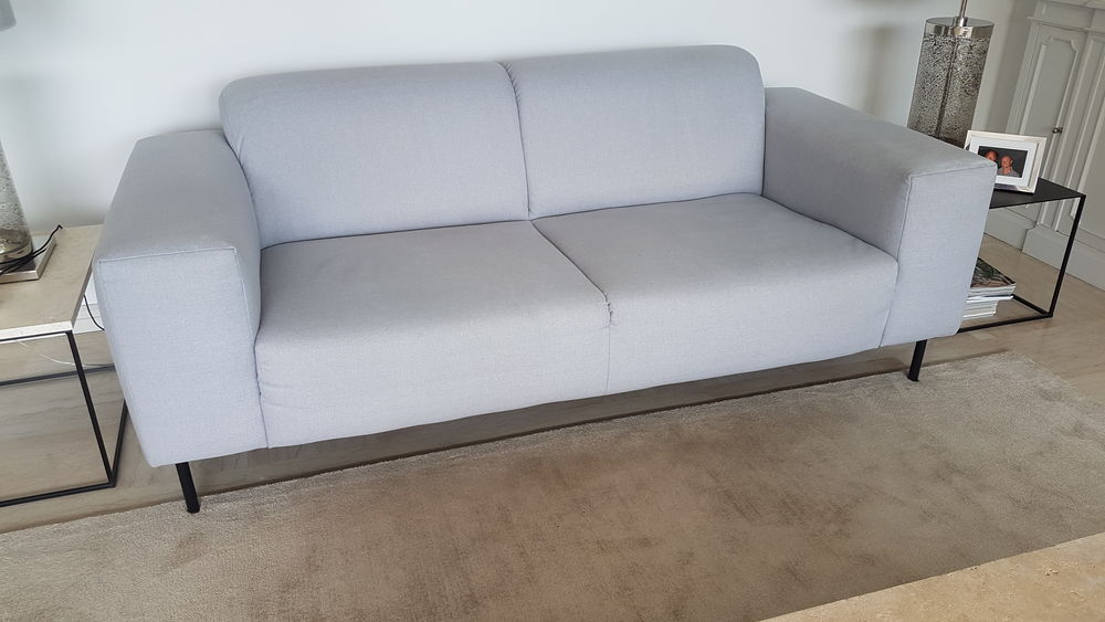 Cause d�m�nagement canap� neuf hyper confort 490 Cannes (06)