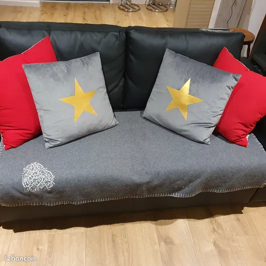 Cause d�m�nagement 2 canap�s +1table de salon 185 Champeaux (77)