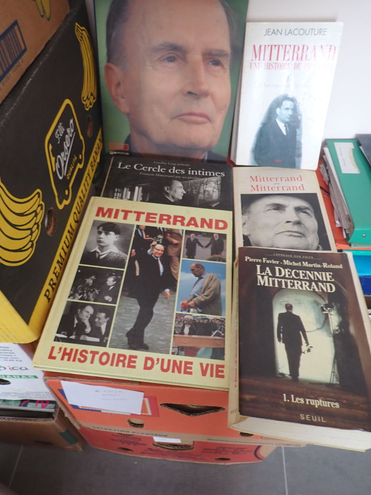 cause d�m�nagement  livres   de divers categorie 3 Courth�zon (84)