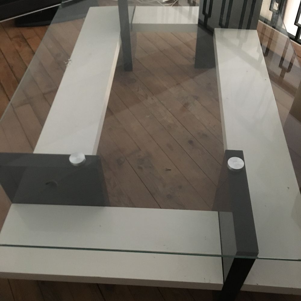 cause d�m�nagement prochain jolie table basse 0 Lyon 4 (69)
