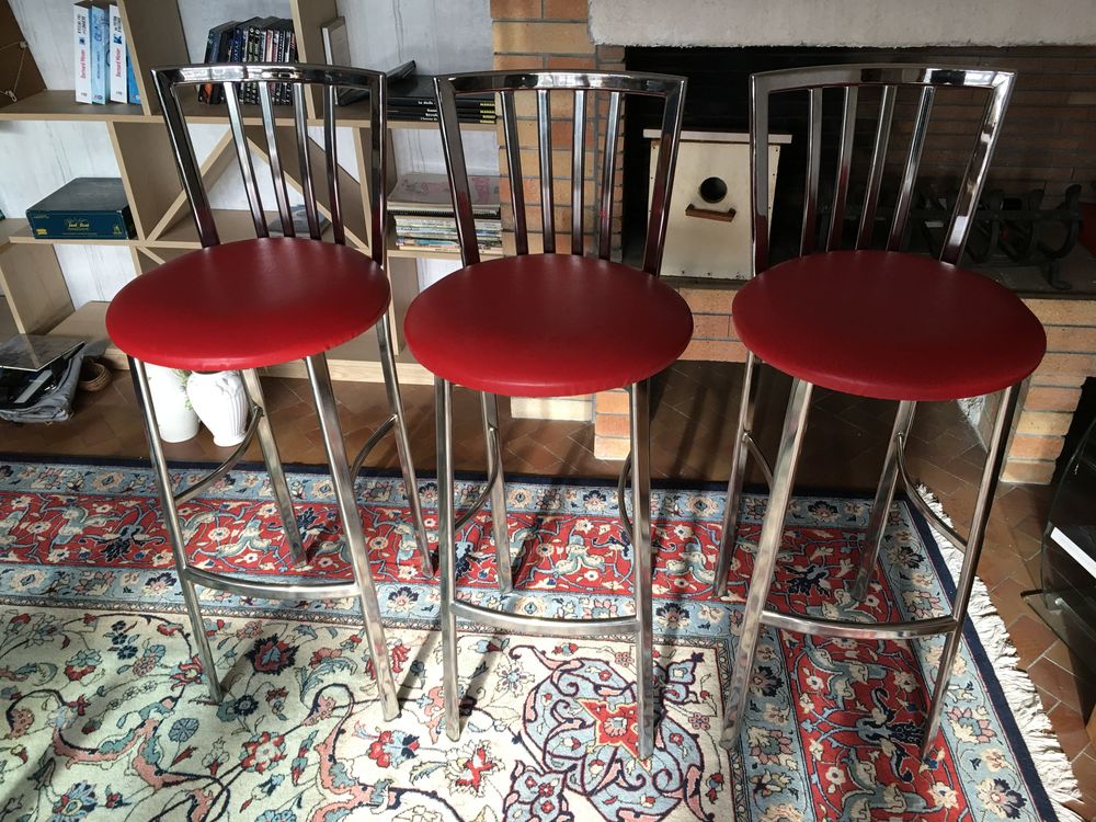 Cause d�m�nagement 
3 tabourets de bar 120 Riom (63)