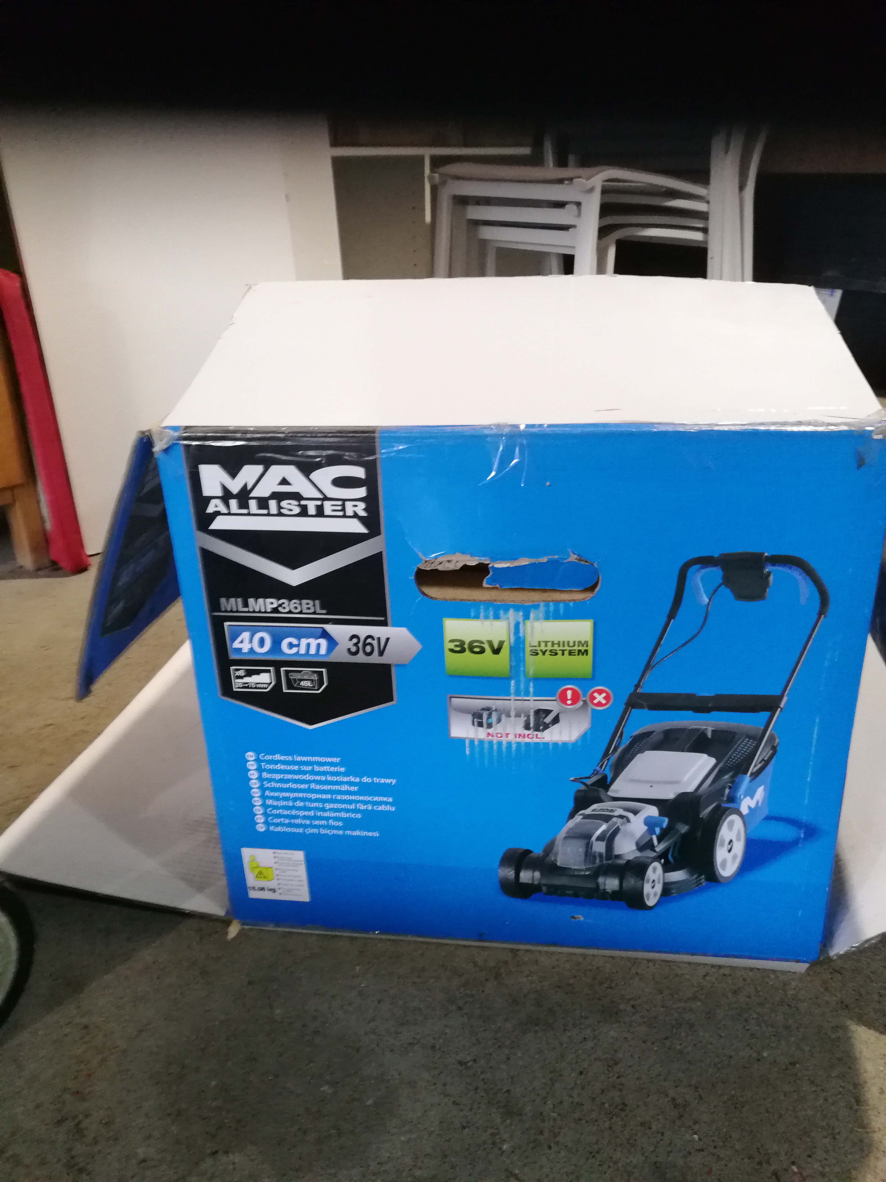 Cause d�m�nagement tondeuse � batterie 200 St Marc Sur Mer (44)