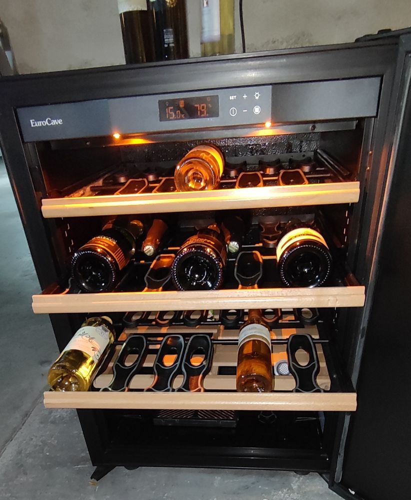 CAVE A VIN : EUROCAVE 0 La Ciotat (13)