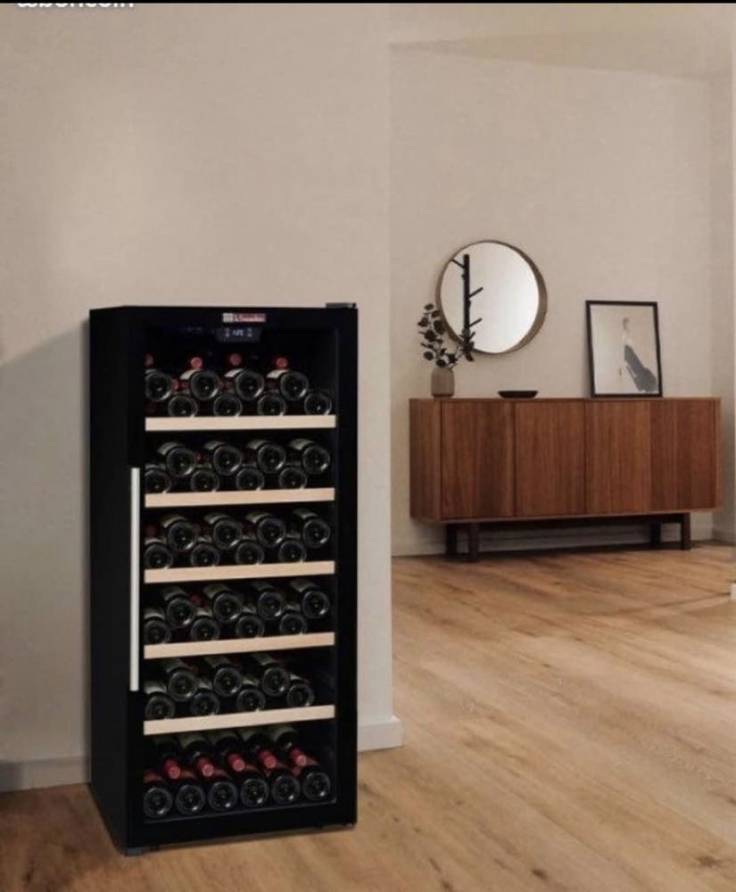 Cave � vin la sommeli�re 121 bouteilles 450 Saint-Maur-des-Foss�s (94)