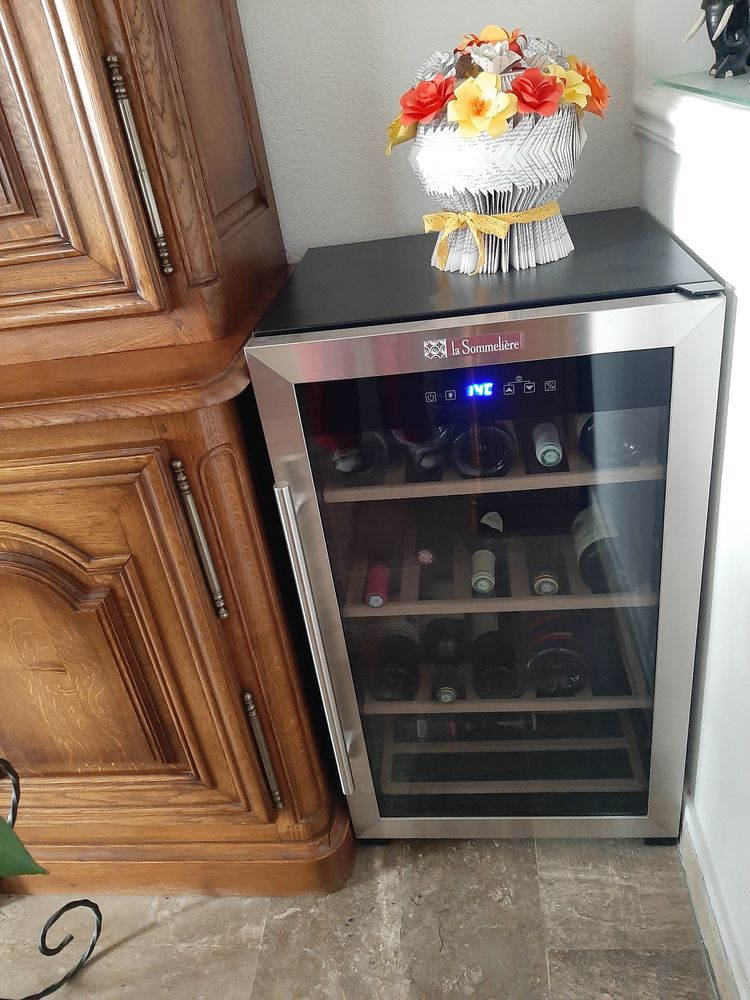 cave � vin  LA SOMMELIERE  0 Carpentras (84)