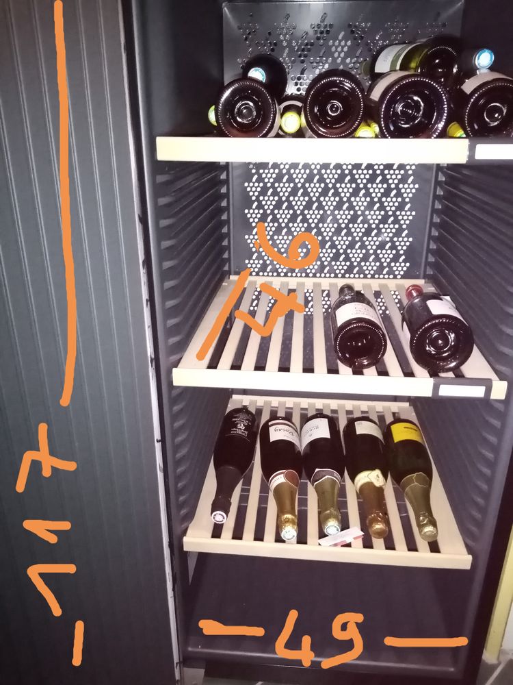 CAVE DE VIEILLISSEMENT A VINS de LIEBHERR WK160 600 Annecy (74)