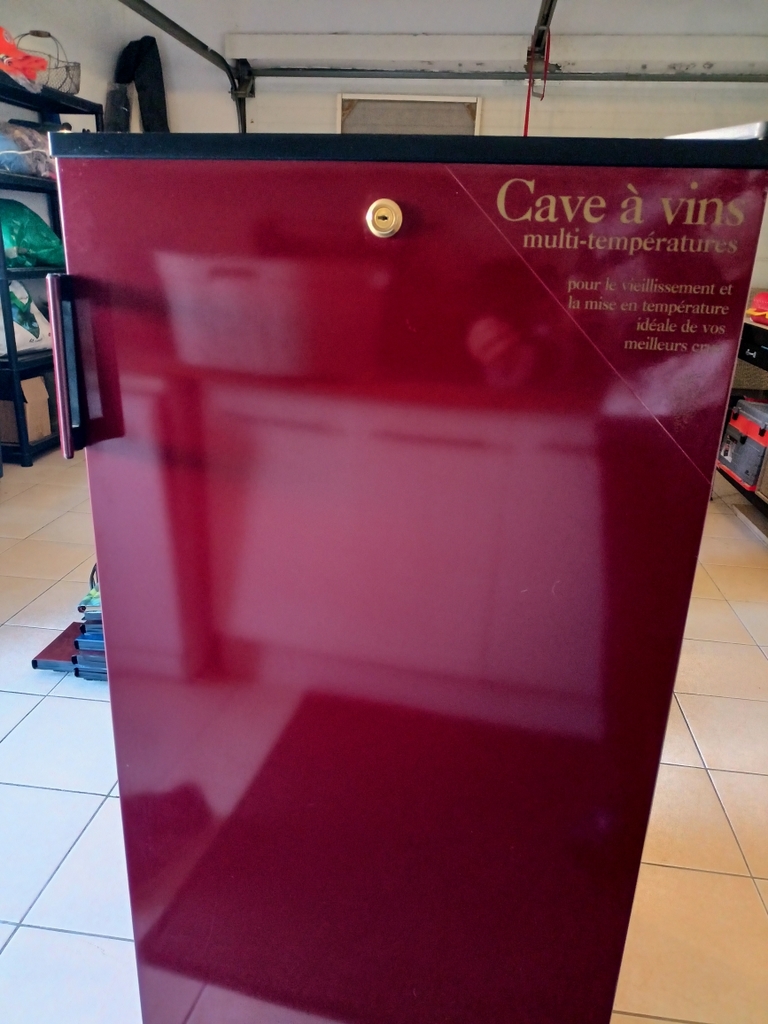 Cave � vins multi-temp�ratures bordeaux 150 Roquefort-des-Corbi�res (11)