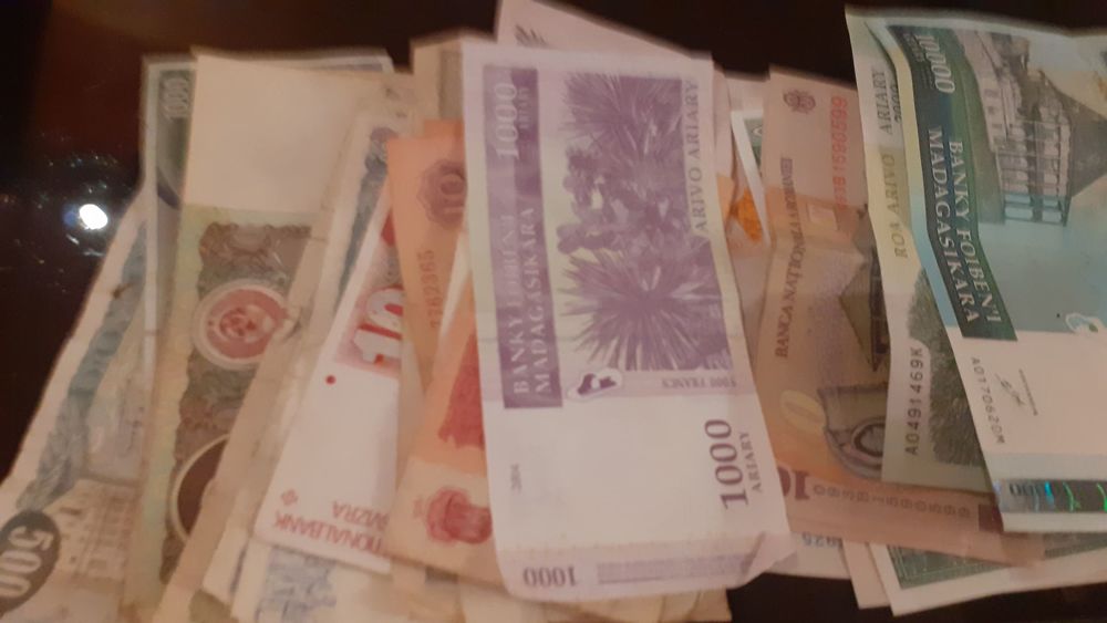 CEDE BILLET DE TOUT LES PAYS 0 Vallabrix (30)