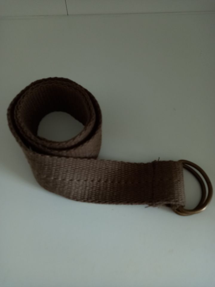 CEINTURE UNI KAKI FONCE POUR ENFANT 2 Villiers (86)