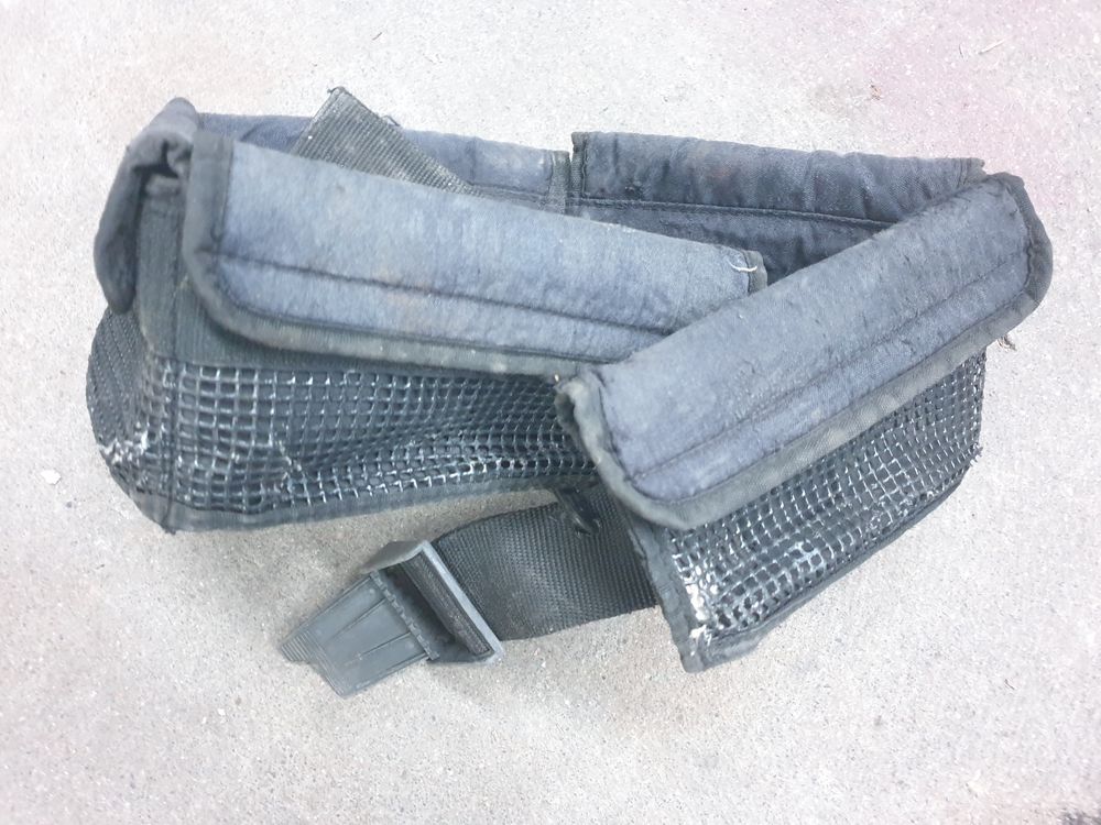 Ceinture � poches occasion couleur noir 5 compartiments 20 Tours (37)