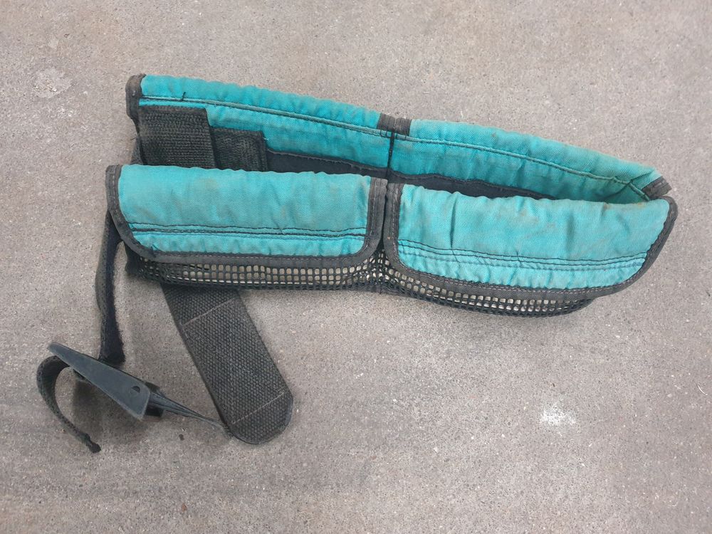 Ceinture � poches SCUBAPRO occasion 4 compartiments 20 Tours (37)