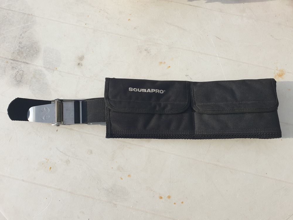 Ceinture � poches SCUBAPRO boucle inox neuve 25 Tours (37)