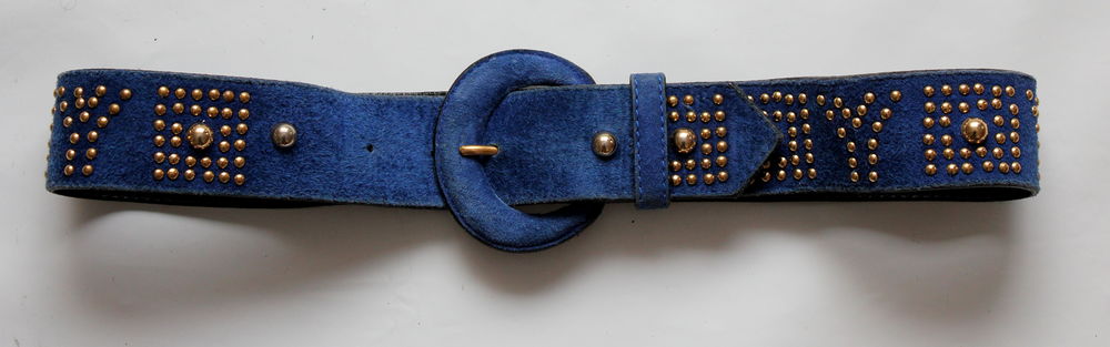 Ceinture veau velours bleu et clous or YVES SAINT LAURENT 110 Issy-les-Moulineaux (92)