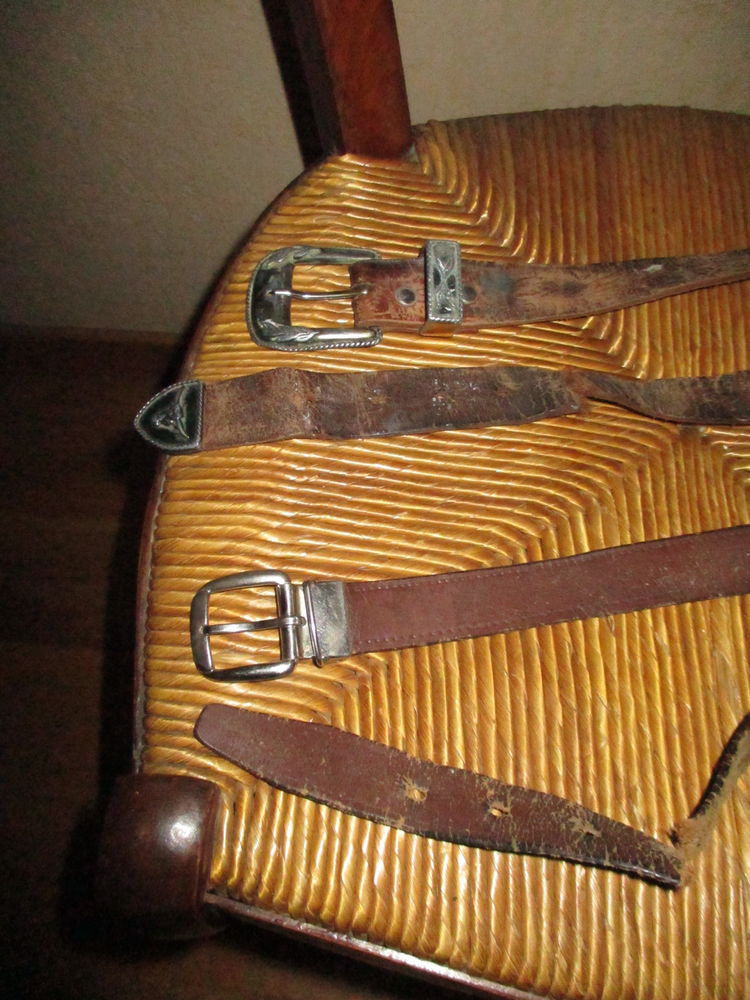 2 ceintures en cuir usag�es pour r�cup�ration de boucles 0 M�rignies (59)