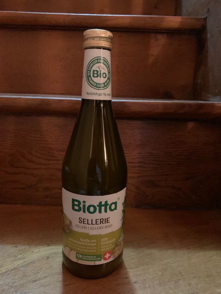 Jus 100% c�leri BIOTTA 500 ml 0 Montlu�on (03)