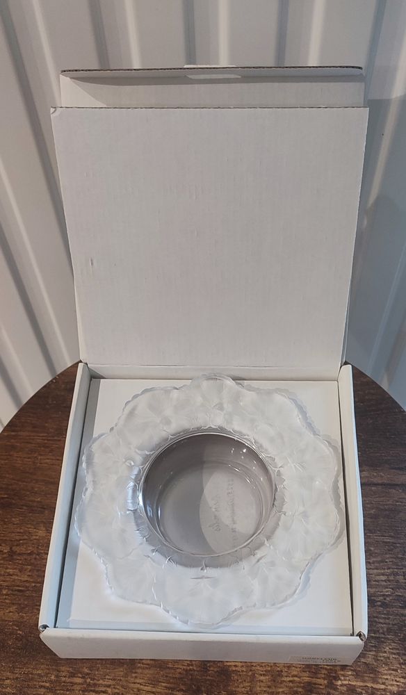 Cendrier cristal Lalique mod�le  Honfleur  r�f�renc� 215 Clermont (60)