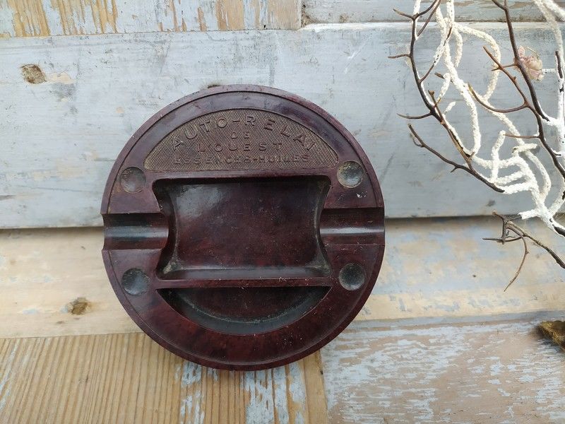 Cendrier Publicitaire Bak�lite Huiles Auto Relai de l'Ouest 45 Loches (37)