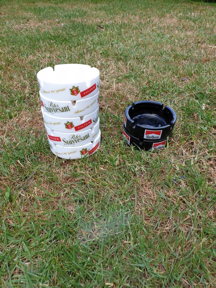 Cendrier publicitaire Peter Stuyvesant et Malboro 5 Richeville (27)