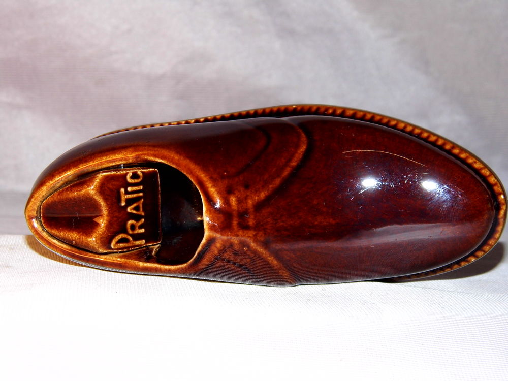 Cendrier publicitaire PRATIC PROCERAM pr�sentoir chaussure 20 Dunkerque (59)