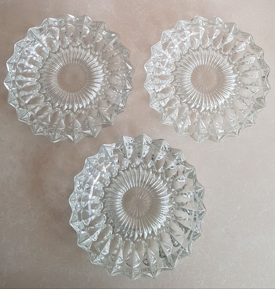 Cendriers / vide-poche en verre 7 Marignane (13)