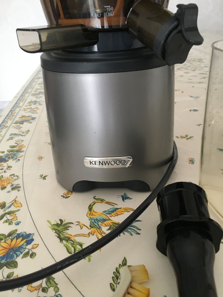 Centrifugeuse extracteur de jus KENWOOD 
110 Le Grau-du-Roi (30)
