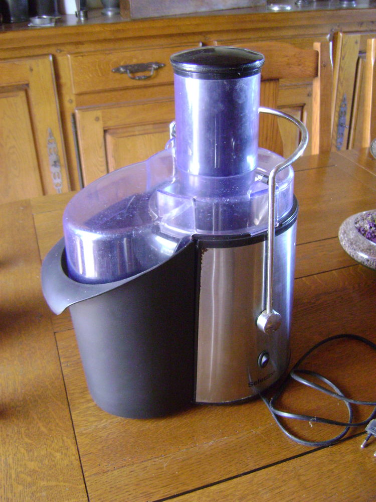 Centrifugeuse presse agrumes 20 Saint-Nicolas (62)