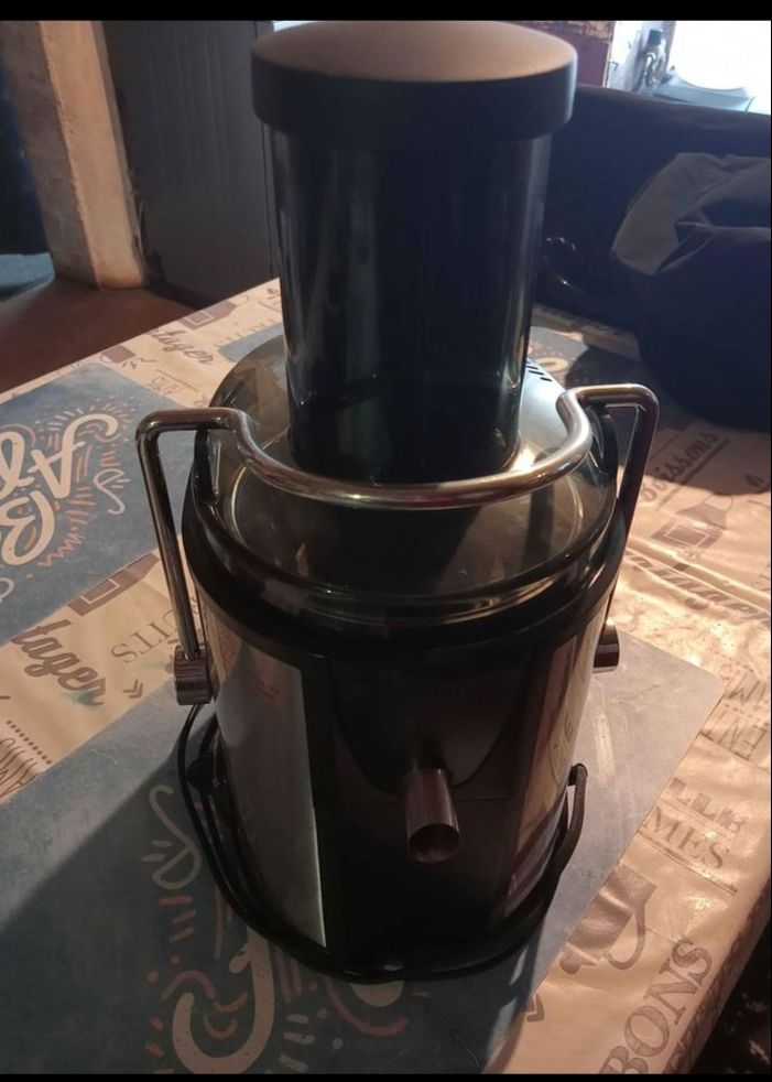 Centrifugeuse 60 Montacher-Villegardin (89)