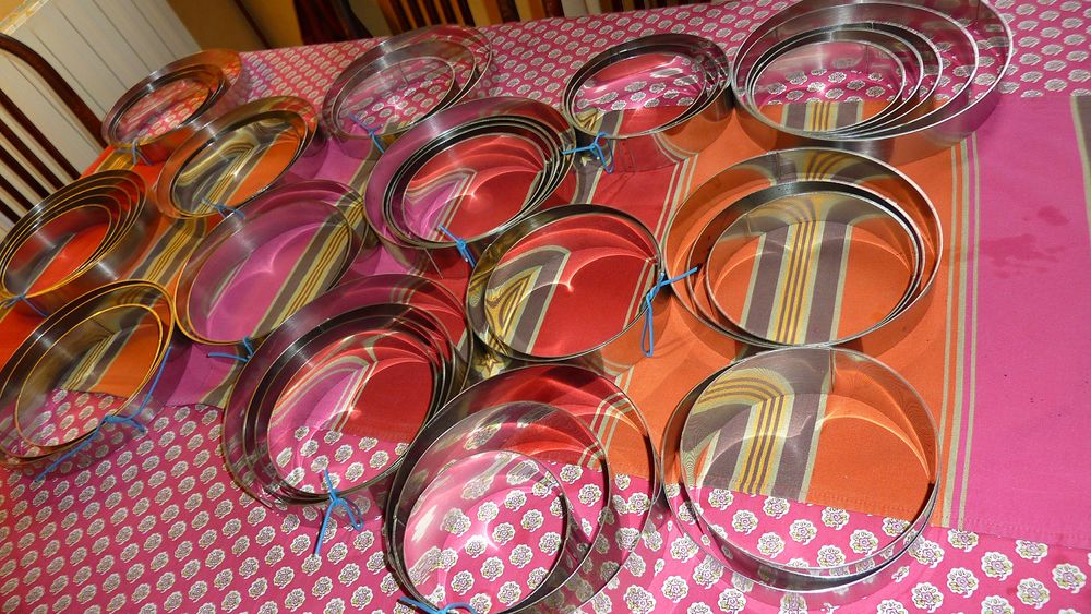 1 lot de 47 Cercles en inox pour p�tissiers ou restaurant 130 Bordeaux (33)