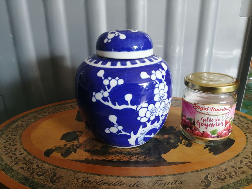 Pot cerisier bleu 15 Le Tampon (97)