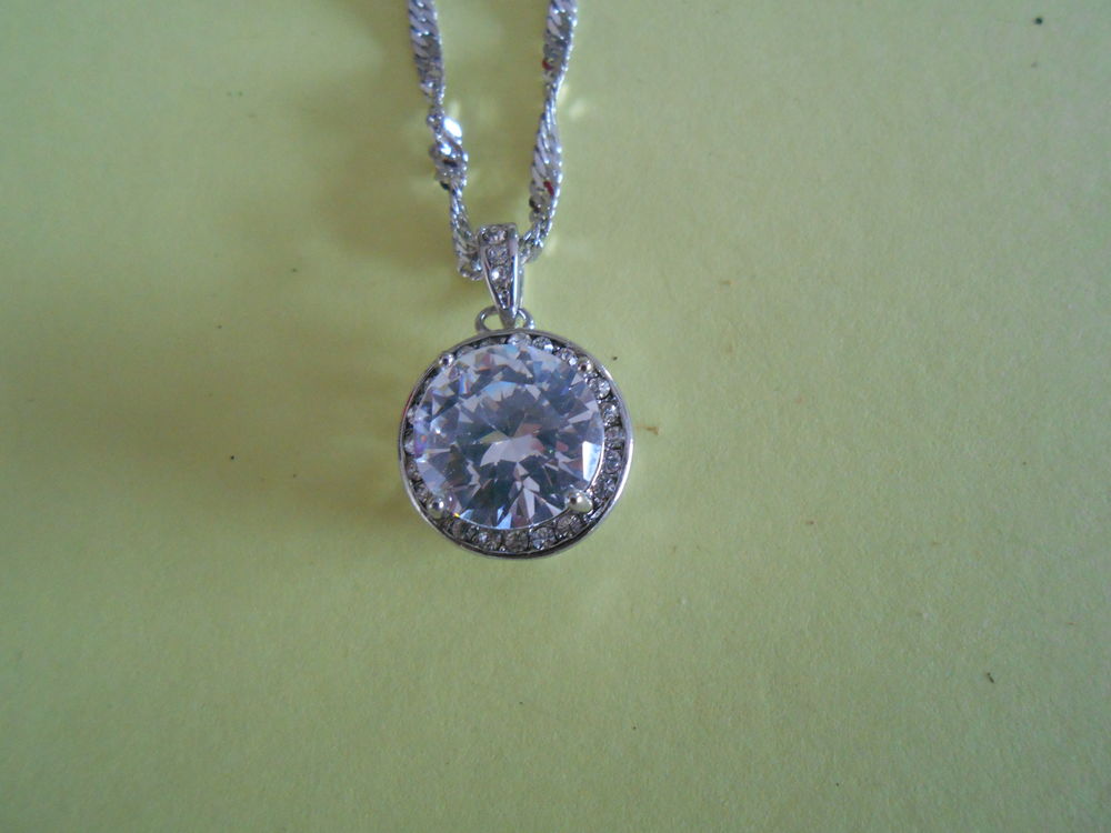 CHAINE ARGENTEE ET PENDENTIF 6 Dijon (21)