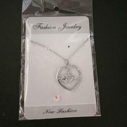 Chaine avec pendentif c?urs et fl�che 3 La Fert�-sous-Jouarre (77)
