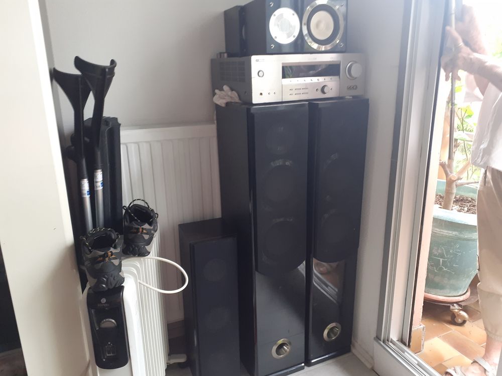 Chaine hifi ampli  enceintes 350 Cusset (03)