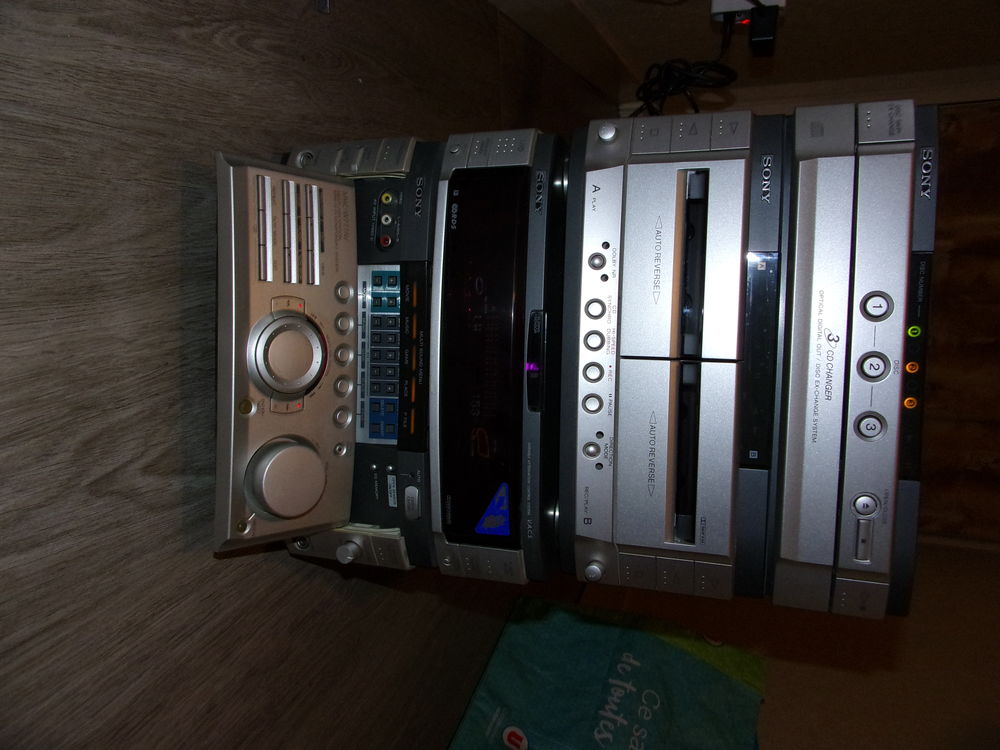 chaine-hifi sony compl�te MHC-W777AV,
0 Ch�tellerault (86)
