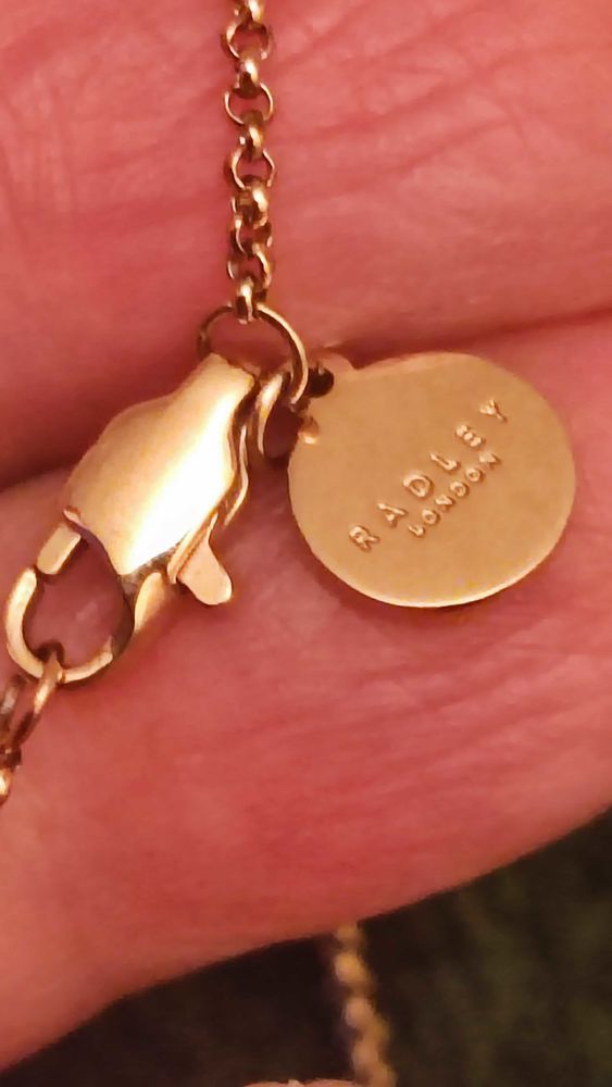 Cha�ne et pendentif plaqu� or jaune Radley London. neufs � 90 Verneuil-sur-Seine (78)