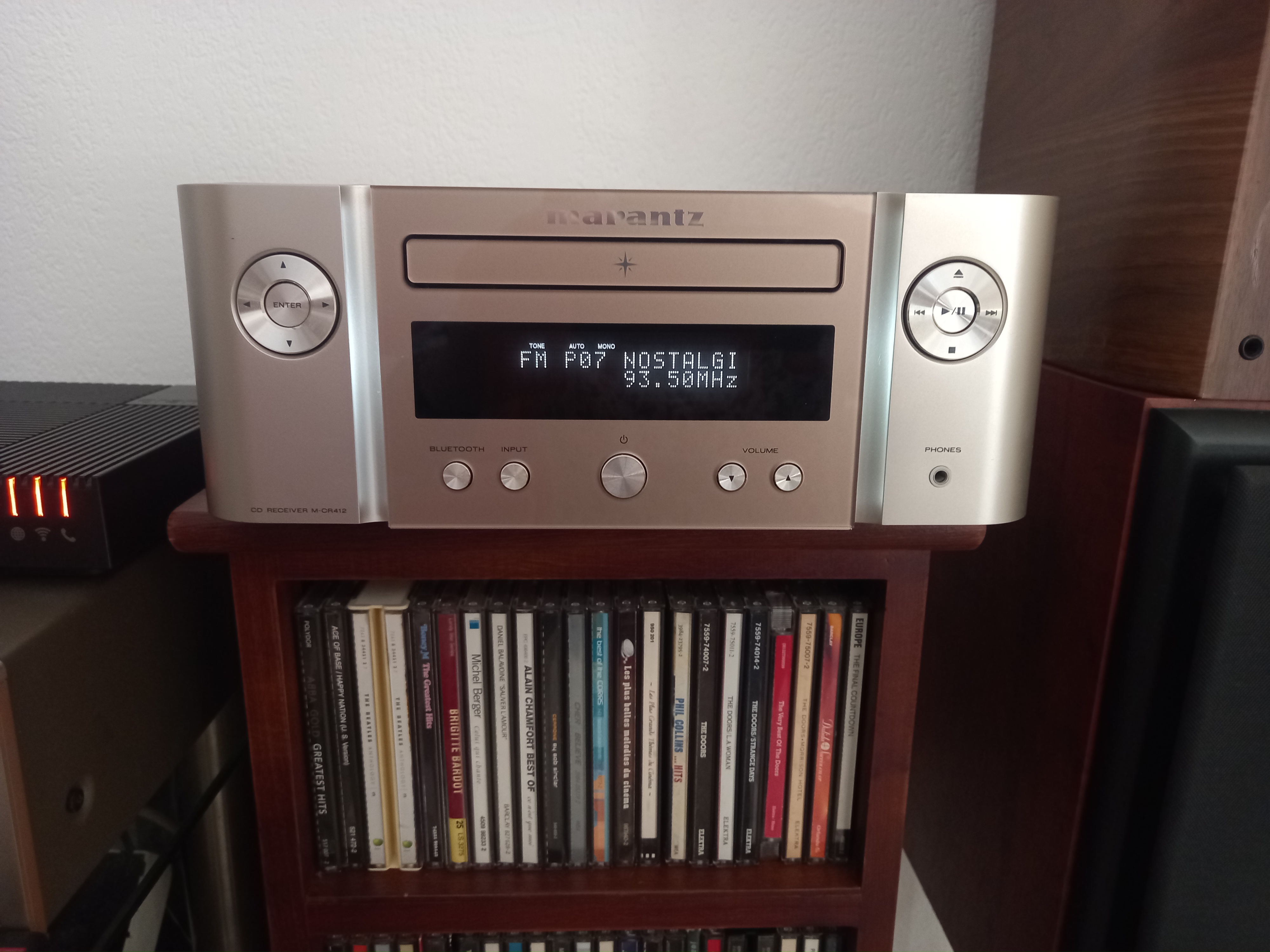 AV chaine HI FI tr�s peu servie 400 Cagnes-sur-Mer (06)