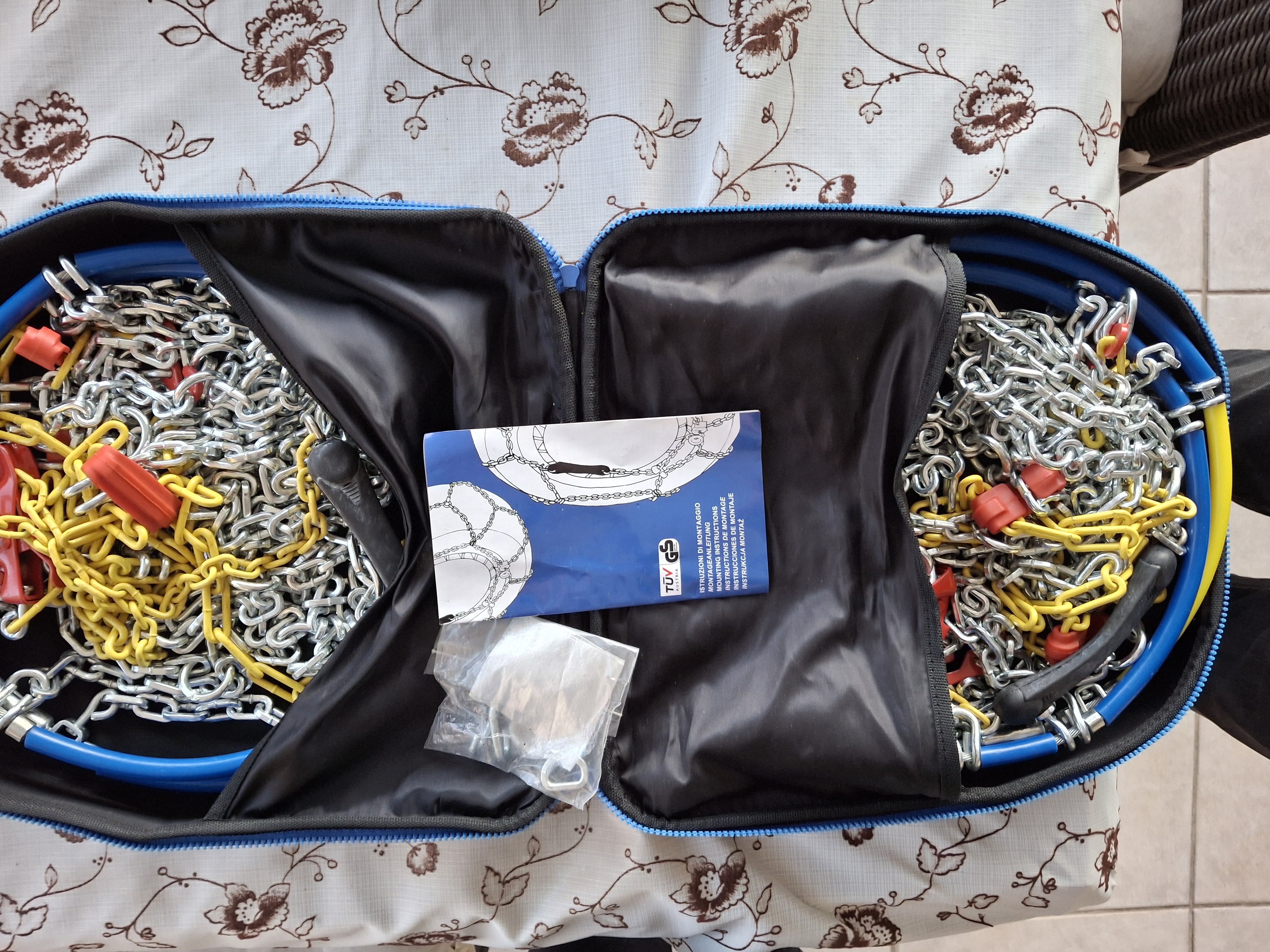 CHAINES NEIGE POLAIRE X16 111 120 Le Grau-du-Roi (30)