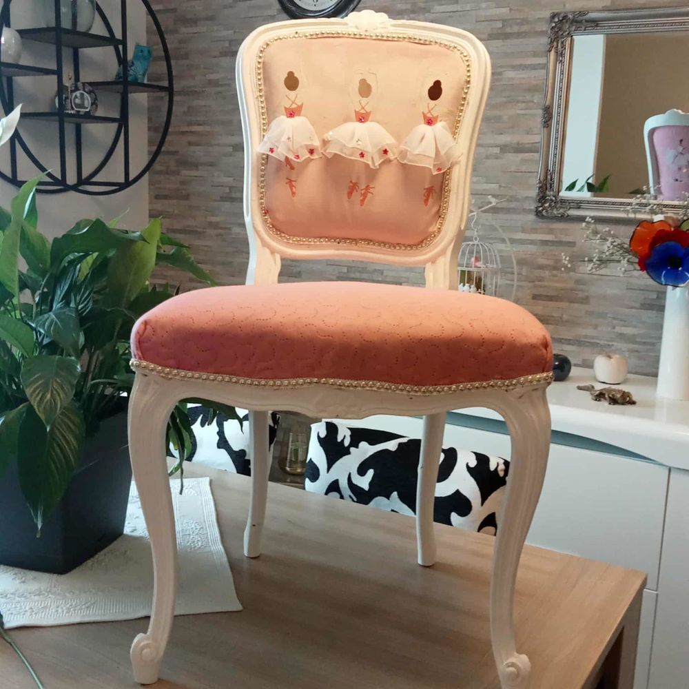 chaise ancienne relook�e par mes soins 85 Sept-Saulx (51)
