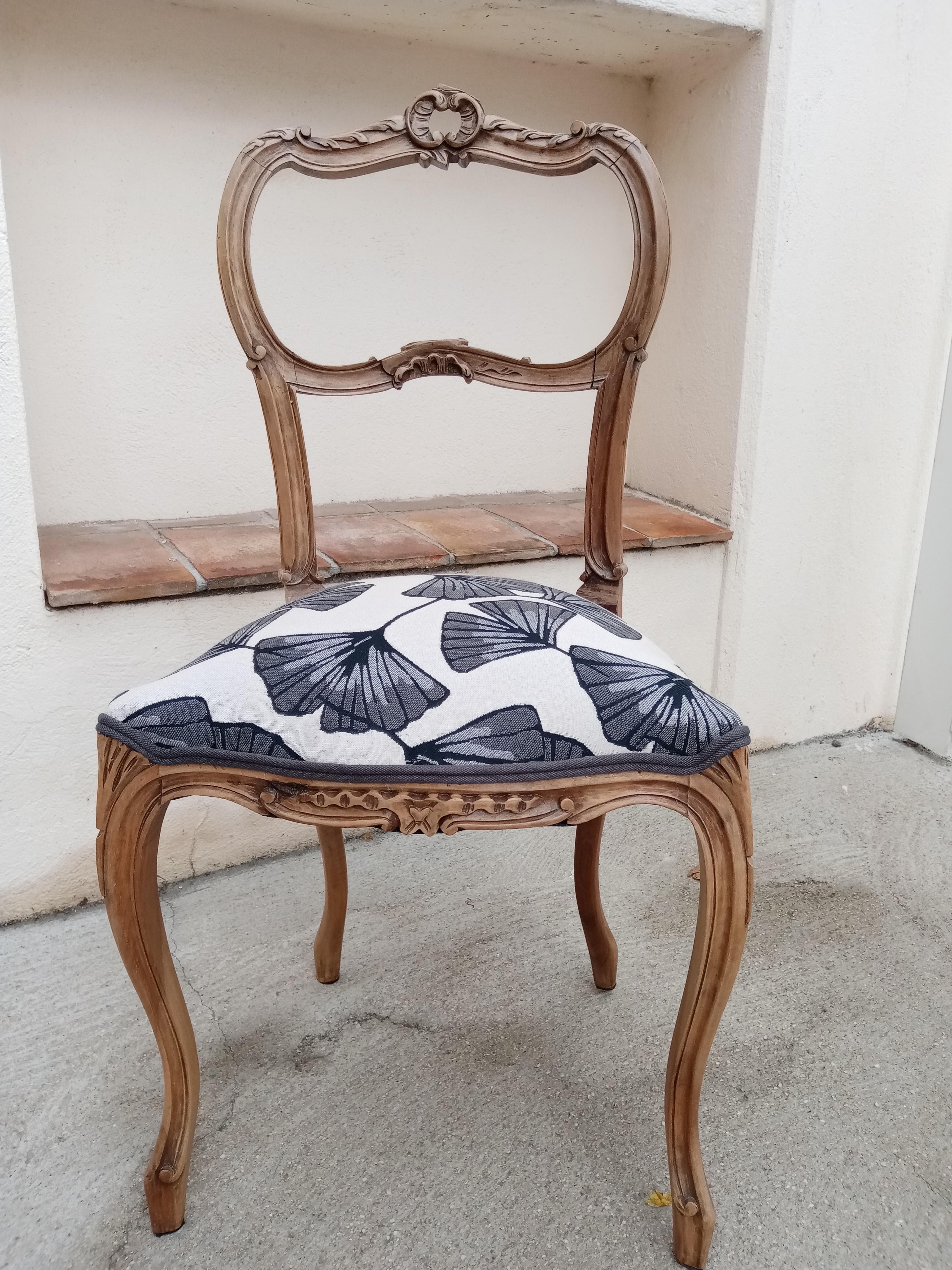 Chaise ancienne restaur�e 35 Toulon (83)