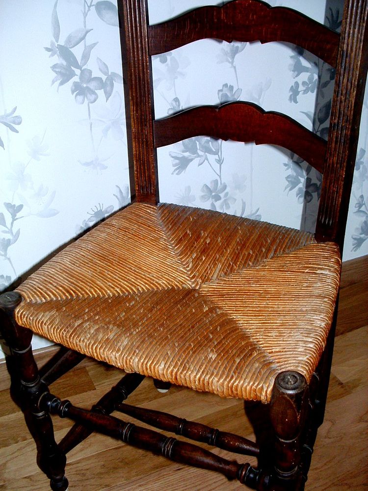 Chaise ancienne 10 �lancourt (78)