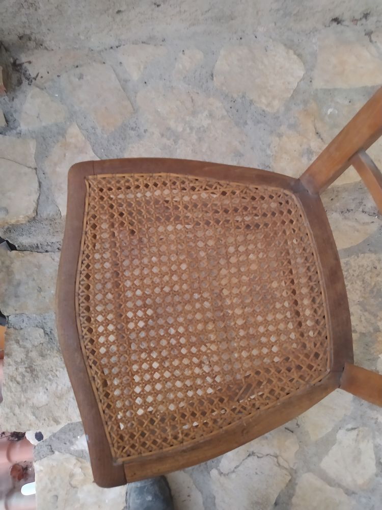 CHAISE ANCIENNE 8 Gilette (06)