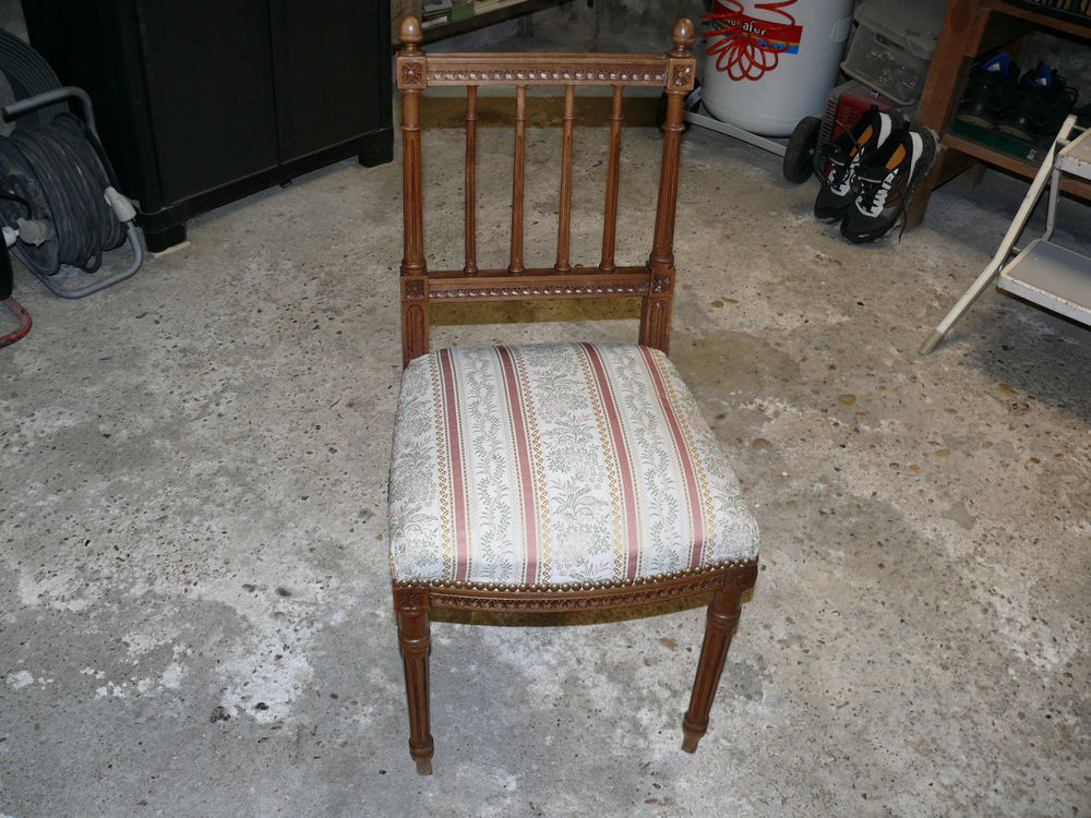Chaise ancienne 25 Saintes (17)