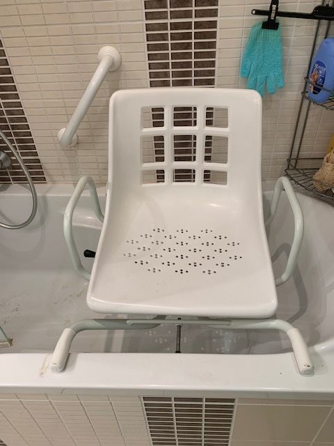 Chaise baignoire pivotante 90 Nice (06)